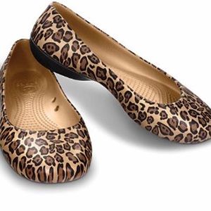 Good condition Crocs sz 10 cheetah print flats